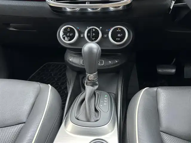 フィアット フィアット ５００Ｘ クロス 茨城県 2021(令3)年 1.9万km 赤 衝突軽減Ｂ　/ＡＣＣ　/ＬＫＡ　/ＢＳＭ　/Ｂカメラ　/パーキングセンサー　/黒革　/シートヒーター　/パワーシート　/ＣａｒＰｌａｙ　/ＢＴ　/ＵＳＢ　/ＬＥＤヘッドライト　/オートライト　/ＥＴＣ　/前後ドラレコ　/禁煙車