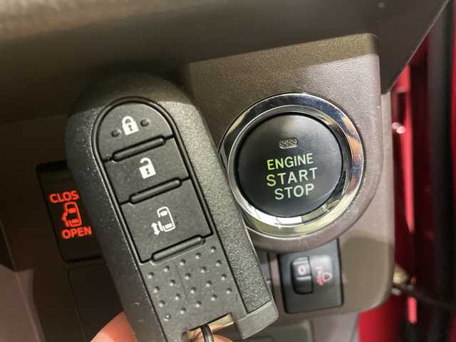 トヨタ タンク X S 愛媛県 2018(平30)年 3.3万km マゼンタベリーマイカM 純正ナビ/フルセグ／Ｂｌｕｅｔｏｏｔｈ／ＣＤ／ＳＤ／ＥＴＣ/片側パワースライドドア/レーンキープアシスト/オートライト/プッシュスタート