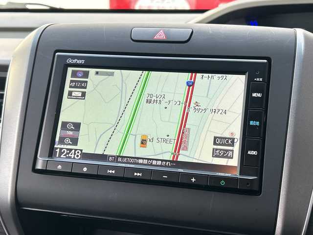 ホンダ フリード ハイブリット G ホンダセンシング 広島県 2022(令4)年 3.9万km プラチナホワイトパール 禁煙/純正Gathersナビ/（Bluetooth/CD/IPod/SD）/ホンダセンシング/・衝突軽減ブレーキ/・路外逸脱抑制機能/・車線維持支援システム/・アダプティブクルーズコントロール/・歩行者事故低減ステアリング/・誤発進抑制機能/・後方誤発進抑制機能/・標識認識機能/・先行者発進お知らせ機能/両側パワースライドドア/バックカメラ/LEDヘッドライト/オートリトラミラー/三列シート/ウォークスルー/純正フロアマット/純正前後ドライブレコーダー/前席シートヒーター