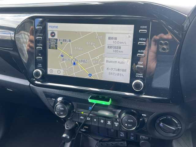 トヨタ ハイラックス Z GRスポーツ 香川県 2022(令4)年 8.1万km スーパーホワイトⅡ  ワンオーナー/ 4WDディーゼルターボ/ GRスポーツ専用ハーフレザーシート/・　D席パワーシート/ プリクラッシュセーフティ/ レーンディパーチャーアラート/ クリアランスソナー/ バックソナー/ ダウンヒルアシストコントロール/ オートLSD/ リアデフロック/ 純正ディスプレイオーディオ/・　ナビ/・　パノラミックビューモニター/・　BT接続/ ETC/ 社外レーダー探知機/ ミラー型前後ドラレコ/ サイドステップ/ USB接続/ LEDヘッドライト/ フォグライト/ 純正フロアマット/ ドアバイザー/ スマートキー２個/ 新車時保証書