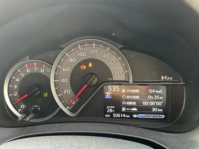 トヨタ ヴィッツ F 愛知県 2017(平29)年 5.1万km シルバーM 純正SDナビ/　（AM/FM/BT/CD/SD）/バックカメラ/ドライブレコーダー/ETC/プッシュスタート/アイドリングストップ/ステアリングスィッチ/スペアタイヤ