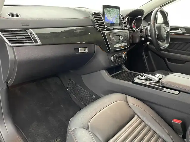 メルセデス・ベンツ ＧＬＥ３５０ｄ 福島県 2018(平30)年 6万km 黒 サンルーフ/ステアリングパイロット/・ディスタンスパイロットディストロニック/・アクティブブレーキアシスト/・ブラインドスポットモニター/・レーンキーピングアシスト/・レーダークルーズコントロール/純正ナビ/・フルセグTV/Bluetooth/CD/DVD/・全方位カメラ/・ETC/・ドライブレコーダー/アイドリングストップ/クリアランスソナー/パワーバックドア/アンビエントライト/・ロケイターライティング/革巻きステアリング/・ステアリングリモコン/・パドルシフト/レザーシート/・シートヒーター(全席)/・パワーシート(運転席/助手席)/・メモリシート(運転席)/プッシュスタート/・スマートキー/・スペアキー/LEDヘッドライト/・オートライト/・フォグライト/純正フロアマット/取扱説明書/保証書