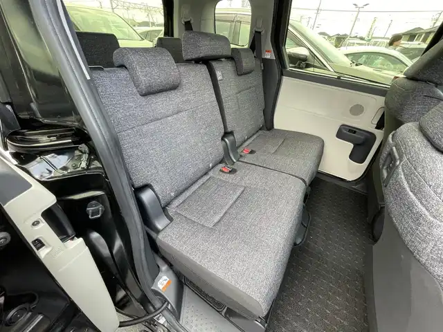 トヨタ シエンタ ハイブリッド Z 滋賀県 2024(令6)年 1.7万km ブラック 禁煙車/純正10.5インチナビ/・フルセグTV/USB/Bluetooth/後席モニター/両側自動スライドドア/ハンドルヒーター/シートヒーター/追従付きクルーズコントロール/LEDヘッドライト/オートマチックハイビーム/ドライブレコーダー/コーナーセンサー/衝突軽減ブレーキ/レーンキープアシスト/スマートキー/ビルトインETC