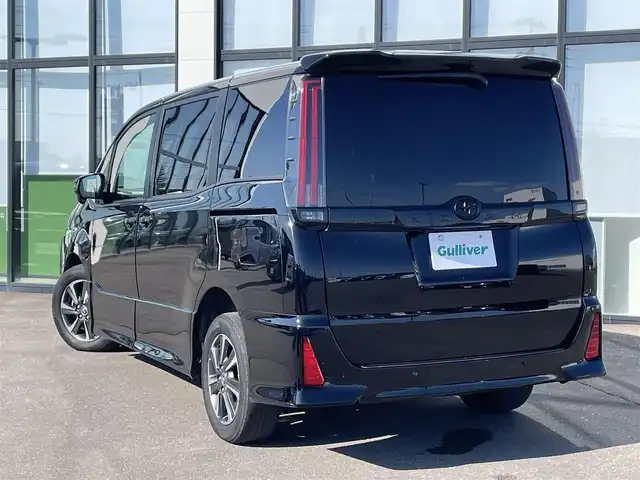 トヨタ ノア Si ダブルバイビーⅢ 道南・函館 2021(令3)年 6.9万km ブラック ・衝突被害軽減ブレーキ/・車線逸脱警報/・クルーズコントロール/・クリアランスソナー/・オートマチックハイビーム/・純正SDナビ/・フルセグＴＶ/・ETC2.0/・前後ドライブレコーダー/・両側パワースライドドア/・デジタルインナーミラー/・純正LEDヘッドライト/・フロントフォグランプ/・オートライト