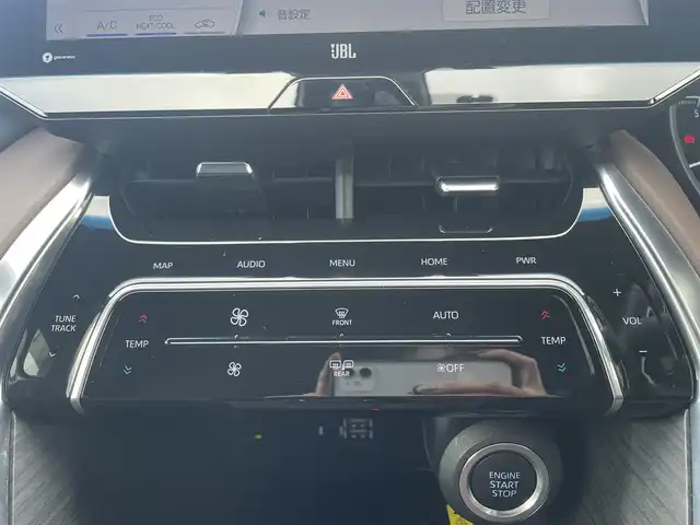 トヨタ ハリアー Z 栃木県 2021(令3)年 1.6万km ホワイトパールクリスタルシャイン トヨタセーフティセンス/調光パノラマルーフ/JBLサウンド/メーカーナビ/フルセグTV/Bluetooth/パノラミックビューモニター/ビルトインETC2.0/ドライブレコーダー付デジタルインナー/パワーバックドア/ハーフレザーシート/パワーシート/パワーバックドア/ブラインドスポットモニター/クリアランスソナー/LEDヘッドライト/フォグランプ/オートハイビーム/ワイヤレス充電/保証書/取説