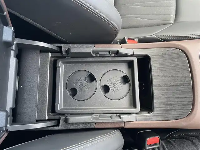 トヨタ ハリアー Z 栃木県 2021(令3)年 1.6万km ホワイトパールクリスタルシャイン トヨタセーフティセンス/調光パノラマルーフ/JBLサウンド/メーカーナビ/フルセグTV/Bluetooth/パノラミックビューモニター/ビルトインETC2.0/ドライブレコーダー付デジタルインナー/パワーバックドア/ハーフレザーシート/パワーシート/パワーバックドア/ブラインドスポットモニター/クリアランスソナー/LEDヘッドライト/フォグランプ/オートハイビーム/ワイヤレス充電/保証書/取説