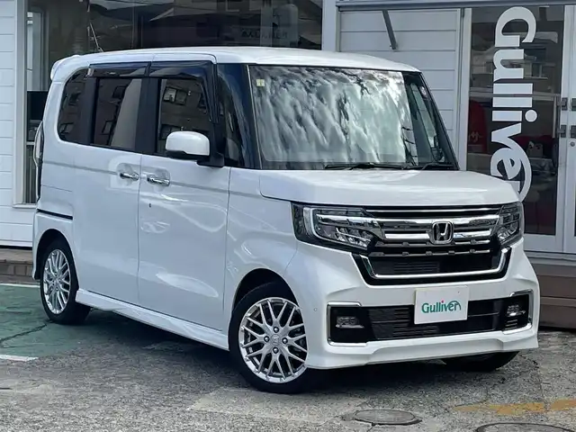 ホンダ Ｎ ＢＯＸ カスタム L ターボ 神奈川県 2023(令5)年 1.3万km プラチナホワイトパール ワンオーナー/社外メモリナビ/　（CD・DVD・Bluetooth・USB）/フルセグTV/両側パワースライドドア/ホンダセンシング/アダプティブクルーズコントロール/前後コーナーセンサー/ハーフレザーシート/前席シートヒーター/LEDヘッドライト/LEDフォグライト/スマートキー×2/ETC/保証書/取扱説明書