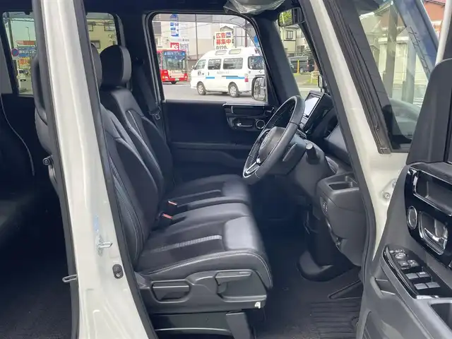 ホンダ Ｎ ＢＯＸ カスタム L ターボ 神奈川県 2023(令5)年 1.3万km プラチナホワイトパール ワンオーナー/社外メモリナビ/　（CD・DVD・Bluetooth・USB）/フルセグTV/両側パワースライドドア/ホンダセンシング/アダプティブクルーズコントロール/前後コーナーセンサー/ハーフレザーシート/前席シートヒーター/LEDヘッドライト/LEDフォグライト/スマートキー×2/ETC/保証書/取扱説明書
