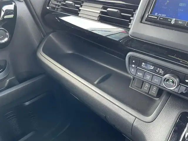 ホンダ Ｎ ＢＯＸ カスタム L ターボ 栃木県 2023(令5)年 1.3万km プラチナホワイトパール ワンオーナー/社外メモリナビ/　（CD・DVD・Bluetooth・USB）/フルセグTV/両側パワースライドドア/ホンダセンシング/アダプティブクルーズコントロール/前後コーナーセンサー/ハーフレザーシート/前席シートヒーター/LEDヘッドライト/LEDフォグライト/スマートキー×2/ETC/保証書/取扱説明書