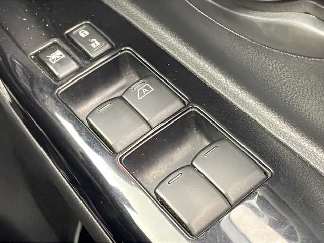 日産 マーチ ニスモS 茨城県 2019(令1)年 5万km ブリリアントホワイトパール 社外ナビ（Pansonic:CN-RX06WD）/・フルセグTV/・Bluetooth/5速MT/純正フロアマット/純正アルミホイール/Wエアバッグ/スマートキー/レーンキープアシスト