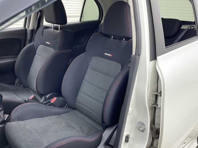 日産 マーチ ニスモS 茨城県 2019(令1)年 5万km ブリリアントホワイトパール 社外ナビ（Pansonic:CN-RX06WD）/・フルセグTV/・Bluetooth/5速MT/純正フロアマット/純正アルミホイール/Wエアバッグ/スマートキー/レーンキープアシスト