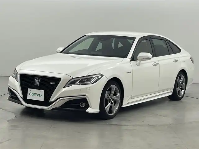 トヨタ クラウン ハイブリッド RS アドバンス 福岡県 2018(平30)年 6.4万km ホワイトパールクリスタルシャイン 純正ナビ／フルセグＴＶ　/バックカメラ　/ETC２．０　/前方ドライブレコーダー　/ーーーーーーーーーーーーーーーーーーー/トヨタセーフティセンス　/・レーダークルーズコントロール/・コーナーセンサー　/・衝突軽減ブレーキ　/・レーンキープ　/・アクセル踏み間違い防止　/・ブラインドスポットモニター　/・リヤクロストラフィックアラート/ヘッドアップディスプレイ/パドルシフト　/ハーフレザーシート　/シートヒーター　/ステアリングヒーター　/シートメモリー付パワーシート　/純正１８インチＡＷ　/LEDヘッドライト