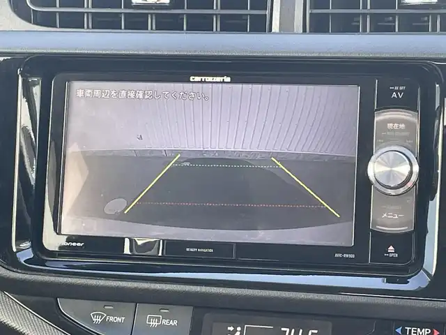 トヨタ アクア S 福岡県 2016(平28)年 6.8万km スーパーホワイトⅡ 社外ナビ（ＡＶＩＣ－ＲＷ９００）/フルセグTV/CD/DVD/BT/AM/FM/SD/USB/バックカメラ/ＥＴＣ/横滑り防止装置/オートエアコン/ヘッドライトレベライザー/電動格納ウインカーミラー/ドアバイザー/社外15インチアルミ