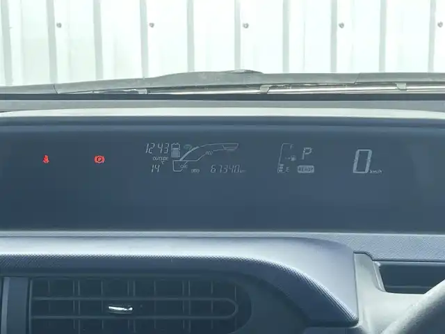 トヨタ アクア S 福岡県 2016(平28)年 6.8万km スーパーホワイトⅡ 社外ナビ（ＡＶＩＣ－ＲＷ９００）/フルセグTV/CD/DVD/BT/AM/FM/SD/USB/バックカメラ/ＥＴＣ/横滑り防止装置/オートエアコン/ヘッドライトレベライザー/電動格納ウインカーミラー/ドアバイザー/社外15インチアルミ