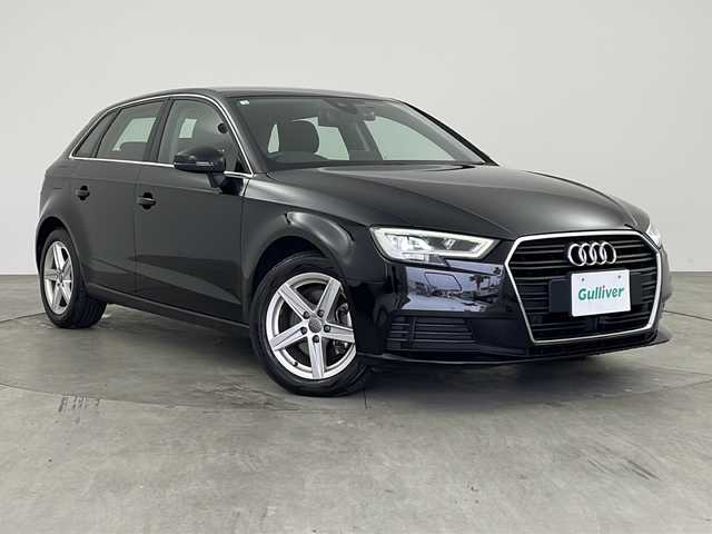 アウディ Ａ３ スポーツバック 1．4 TFSI 富山県 2018(平30)年 5.7万km 黒 ・純正ナビ＆TV＆CD＆BT/・バックカメラ/・電動パーキングブレーキ/・LEDヘッドライト/・衝突軽減ブレーキ/・ドライブレコーダー/・純正フロアマット/・純正16インチAW/・カーテンエアバック/・オートライト/・プッシュスタート/・コーナーセンサー