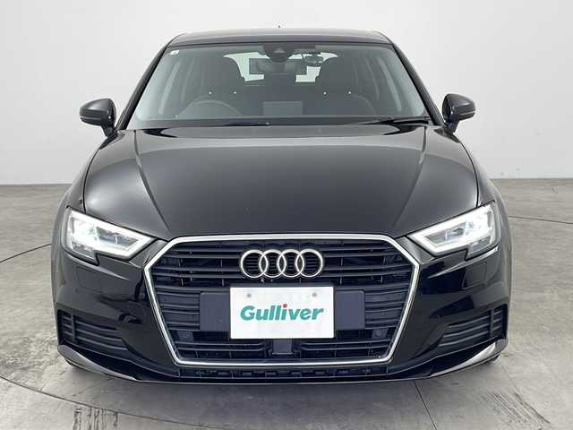 アウディ Ａ３ スポーツバック 1．4 TFSI 富山県 2018(平30)年 5.7万km 黒 ・純正ナビ＆TV＆CD＆BT/・バックカメラ/・電動パーキングブレーキ/・LEDヘッドライト/・衝突軽減ブレーキ/・ドライブレコーダー/・純正フロアマット/・純正16インチAW/・カーテンエアバック/・オートライト/・プッシュスタート/・コーナーセンサー