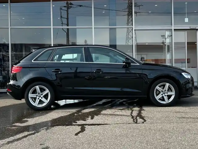 アウディ Ａ３ スポーツバック 1．4 TFSI 富山県 2018(平30)年 5.7万km 黒 純正ナビ/フルセグTV/CD/Bluetooth接続/バックカメラ/電動パーキングブレーキ/LEDヘッドライト/衝突軽減ブレーキ/ドライブレコーダー/純正フロアマット/純正16インチAW/カーテンエアバック/オートライト/プッシュスタート/コーナーセンサー