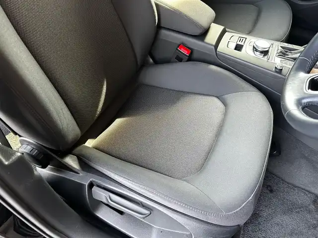 アウディ Ａ３ スポーツバック 1．4 TFSI 富山県 2018(平30)年 5.7万km 黒 純正ナビ/フルセグTV/CD/Bluetooth接続/バックカメラ/電動パーキングブレーキ/LEDヘッドライト/衝突軽減ブレーキ/ドライブレコーダー/純正フロアマット/純正16インチAW/カーテンエアバック/オートライト/プッシュスタート/コーナーセンサー