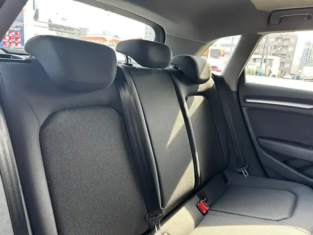 アウディ Ａ３ スポーツバック 1．4 TFSI 富山県 2018(平30)年 5.7万km 黒 純正ナビ/フルセグTV/CD/Bluetooth接続/バックカメラ/電動パーキングブレーキ/LEDヘッドライト/衝突軽減ブレーキ/ドライブレコーダー/純正フロアマット/純正16インチAW/カーテンエアバック/オートライト/プッシュスタート/コーナーセンサー