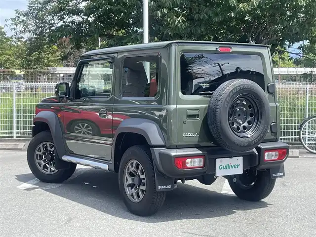 スズキ ジムニー シエラ JC 静岡県 2023(令5)年 0.8万km ジャングルグリーン 衝突軽減Ｂ　/車検逸脱警告　/社外ナビ　/地デジ　/Ｂカメラ　/シートヒーター　　/ステアリングヒーター　/ステアリングリモコン　/クルコン　/フロント＆サイドガーニッシュ　/純正１５インチＡＷ　　/社外前後ドラレコ/ETC/ウィンカーミラー/スマートキー