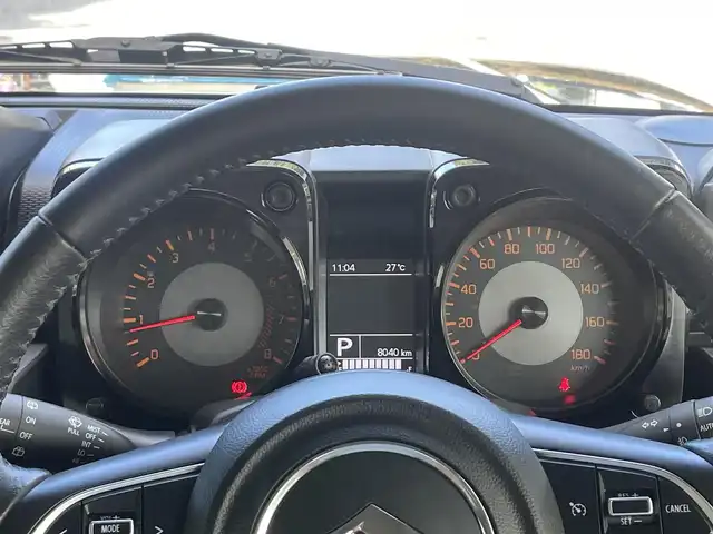 スズキ ジムニー シエラ JC 静岡県 2023(令5)年 0.8万km ジャングルグリーン 衝突軽減Ｂ　/車検逸脱警告　/社外ナビ　/地デジ　/Ｂカメラ　/シートヒーター　　/ステアリングヒーター　/ステアリングリモコン　/クルコン　/フロント＆サイドガーニッシュ　/純正１５インチＡＷ　　/社外前後ドラレコ/ETC/ウィンカーミラー/スマートキー