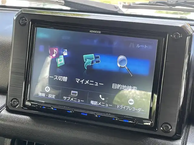 スズキ ジムニー シエラ JC 静岡県 2023(令5)年 0.8万km ジャングルグリーン 衝突軽減Ｂ　/車検逸脱警告　/社外ナビ　/地デジ　/Ｂカメラ　/シートヒーター　　/ステアリングヒーター　/ステアリングリモコン　/クルコン　/フロント＆サイドガーニッシュ　/純正１５インチＡＷ　　/社外前後ドラレコ/ETC/ウィンカーミラー/スマートキー