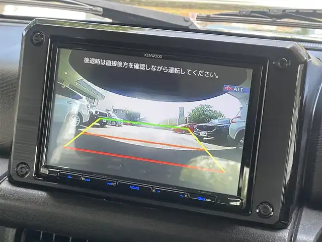 スズキ ジムニー シエラ JC 静岡県 2023(令5)年 0.8万km ジャングルグリーン 衝突軽減Ｂ　/車検逸脱警告　/社外ナビ　/地デジ　/Ｂカメラ　/シートヒーター　　/ステアリングヒーター　/ステアリングリモコン　/クルコン　/フロント＆サイドガーニッシュ　/純正１５インチＡＷ　　/社外前後ドラレコ/ETC/ウィンカーミラー/スマートキー