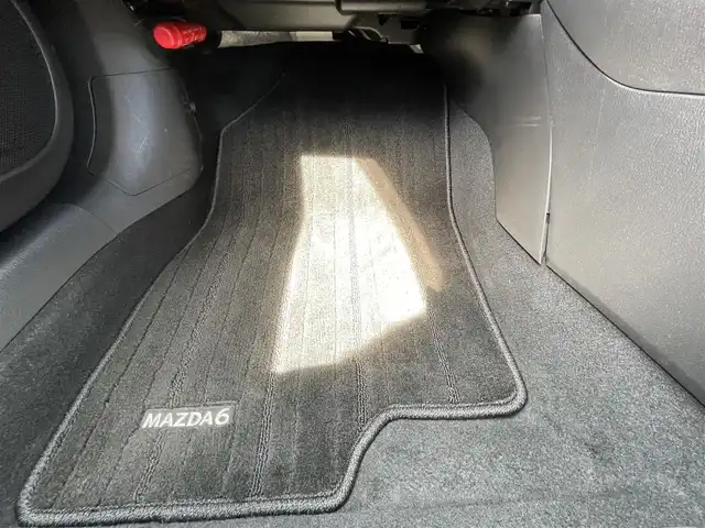マツダ マツダ６セダン 20S 愛知県 2019(令1)年 6.3万km ディープクリスタルブルーマイカ 純正8型ナビ/バックモニター/ETC/クルーズコントロール/衝突被害軽減ブレーキ/車線逸脱防止支援システム/ブラインドスポットモニター/ドライバーアテンションアラート/リアパーキングセンサー/ハイビームコントロール/標識認識システム/LEDヘッドランプ/革巻きステアリング/パドルシフト/純正17インチアルミホイール/スマートキー/キーレスエントリーシステム/禁煙車