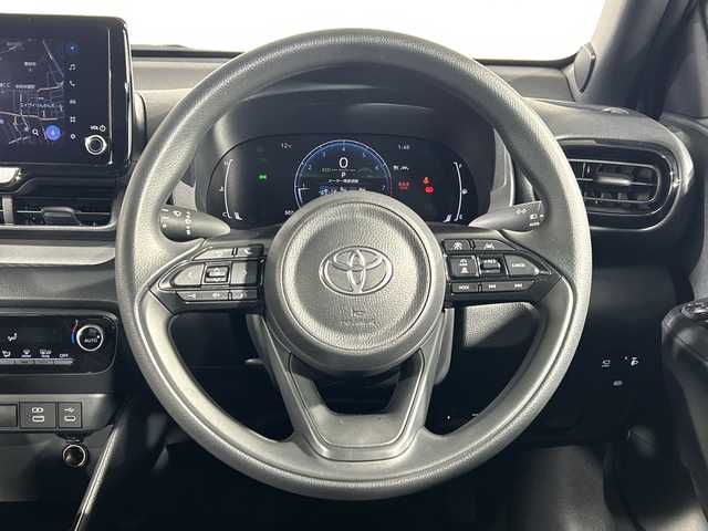 トヨタ ヤリス G 神奈川県 2024(令6)年 0.1万km プラチナホワイトパールマイカ 純正ディスプレイオーディオ/コネクトナビ/Bluetooth　USB　HDMI　AM FM　Miracast/パノラミックビューモニター/純正ビルトインETC2.0/セーフティセンス/ブラインドスポットモニター/レーダークルーズコントロール/レーンディパーチャーアラート/プリクラッシュセーフティ/オートハイビーム/ロードサインアシスト/リアクロストラフィックアラート/パーキングサポートブレーキ/安心降車アシスト/後退速度抑制/リヤシートマインダー/発進遅れ告知/DRIVEMODE/プッシュスタート/スマートキー/純正サイド/リアスポイラー/スペアキー