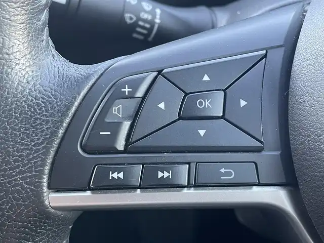 日産 セレナ e－パワー ハイウェイスター V 佐賀県 2018(平30)年 8.9万km ブリリアントホワイトパール エマージェンシーブレーキ/クルーズコントロール/純正SDナビ/・TV/CD/DVD/BT/純正フリップダウンモニター/純正前方ドライブレコーダー/DJ4-D/両側パワースライドドア/ワンタッチパワースライド/ハンズフリーオートスライドドア/前後コーナーセンサー/外付けパーキングサポート/LEDヘッドライト/フォグランプ/オートライト/純正15インチアルミホイール/純正フロアマット/ステアリングスイッチ/革巻きステアリング/プッシュスタート