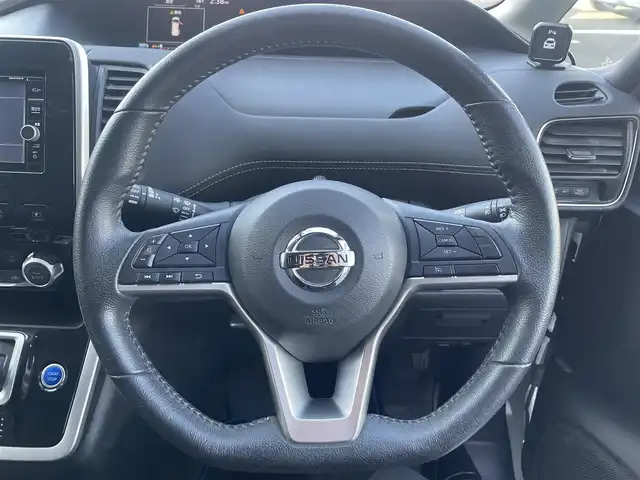 日産 セレナ e－パワー ハイウェイスター V 佐賀県 2018(平30)年 8.9万km ブリリアントホワイトパール エマージェンシーブレーキ/クルーズコントロール/純正SDナビ/・TV/CD/DVD/BT/純正フリップダウンモニター/純正前方ドライブレコーダー/DJ4-D/両側パワースライドドア/ワンタッチパワースライド/ハンズフリーオートスライドドア/前後コーナーセンサー/外付けパーキングサポート/LEDヘッドライト/フォグランプ/オートライト/純正15インチアルミホイール/純正フロアマット/ステアリングスイッチ/革巻きステアリング/プッシュスタート