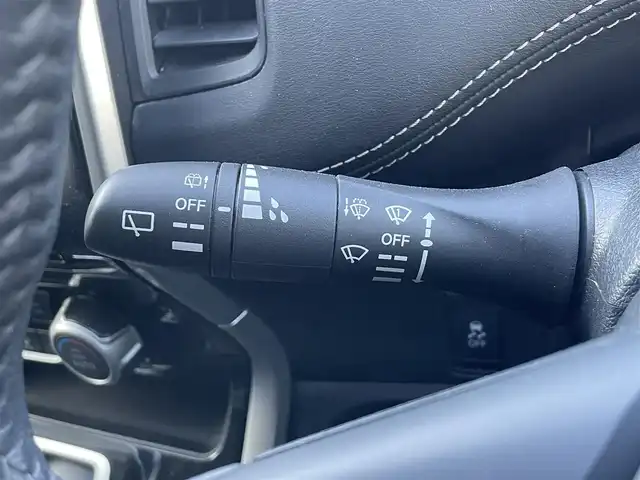 日産 セレナ e－パワー ハイウェイスター V 佐賀県 2018(平30)年 8.9万km ブリリアントホワイトパール エマージェンシーブレーキ/クルーズコントロール/純正SDナビ/・TV/CD/DVD/BT/純正フリップダウンモニター/純正前方ドライブレコーダー/DJ4-D/両側パワースライドドア/ワンタッチパワースライド/ハンズフリーオートスライドドア/前後コーナーセンサー/外付けパーキングサポート/LEDヘッドライト/フォグランプ/オートライト/純正15インチアルミホイール/純正フロアマット/ステアリングスイッチ/革巻きステアリング/プッシュスタート