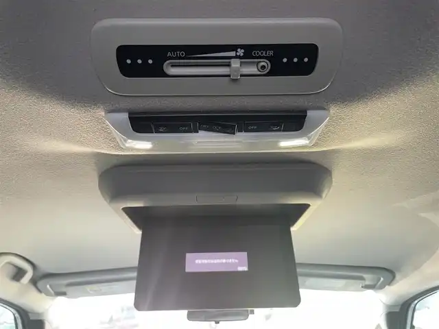 日産 セレナ e－パワー ハイウェイスター V 佐賀県 2018(平30)年 8.9万km ブリリアントホワイトパール エマージェンシーブレーキ/クルーズコントロール/純正SDナビ/・TV/CD/DVD/BT/純正フリップダウンモニター/純正前方ドライブレコーダー/DJ4-D/両側パワースライドドア/ワンタッチパワースライド/ハンズフリーオートスライドドア/前後コーナーセンサー/外付けパーキングサポート/LEDヘッドライト/フォグランプ/オートライト/純正15インチアルミホイール/純正フロアマット/ステアリングスイッチ/革巻きステアリング/プッシュスタート