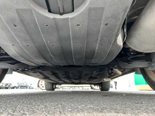 ホンダ ヴェゼル ハイブリッド RS ホンダセンシング 茨城県 2016(平28)年 7.9万km 赤 純正ナビ　/クルーズコントロール　/ドライブレコーダー　/衝突軽減システム　/ＥＴＣ　/パワーウィンドウ　/パワーステアリング　/バックカメラ　/純正ＡＷ　/純正フロアマット　/ＨＤＭＩ　/取扱説明書　/ＬＥＤライト　/ＡＢＳ