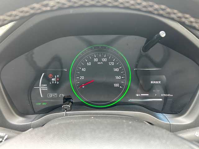 ホンダ ヴェゼル ハイブリッド RS ホンダセンシング 茨城県 2016(平28)年 7.9万km 赤 純正ナビ　/クルーズコントロール　/ドライブレコーダー　/衝突軽減システム　/ＥＴＣ　/パワーウィンドウ　/パワーステアリング　/バックカメラ　/純正ＡＷ　/純正フロアマット　/ＨＤＭＩ　/取扱説明書　/ＬＥＤライト　/ＡＢＳ