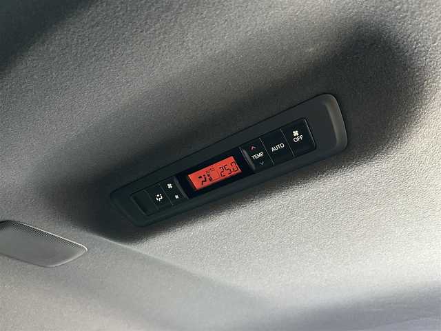 トヨタ ヴォクシー ハイブリッド ZS 煌 島根県 2017(平29)年 10.6万km ホワイトパールクリスタルシャイン トヨタセーフティセンス/アルパイン11インチナビ/CD/DVD/DTV/Bluetooth/バックカメラ/両側パワースライドドア /クルーズコントロール/シートヒーター /LEDオートライト/オートマチックハイビーム /LDA/ステアリングスイッチ/ドライブレコーダー/ビルトインETC/スマートキー/プッシュスタート /純正フロアマット/純正ドアバイザー
