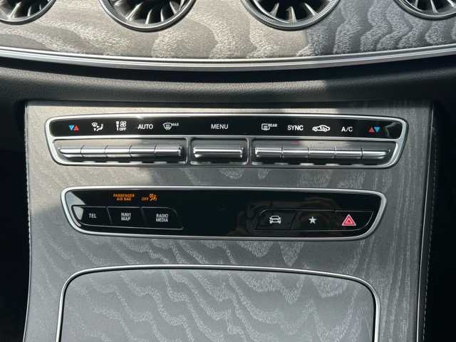 メルセデス・ベンツ Ｍ・ベンツ ＣＬＳ２２０ｄ スポーツ エクスクルーシブPKG 千葉県 2022(令4)年 1.4万km ダイヤモンドホワイト ワンオーナー/純正ナビ/Bluetooth/フルセグTV/ETC2.0/全方位カメラ/前後ドライブレコーダー/置くだけ充電/Apple Car Play/エクスクルーシブパッケージ/レーダークルーズコントロール/ヘッドアップディスプレイ/全席シートヒーター/運転席・助手席エアシート/運転席・助手席パワーシート/メモリー機能付きパワーシート/ガラスルーフ/革シート/ステアリングスイッチ/電動格納ウインカーミラー/マルチビームLED/スペアキー×１/純正フロアマット/保証書/取扱説明書