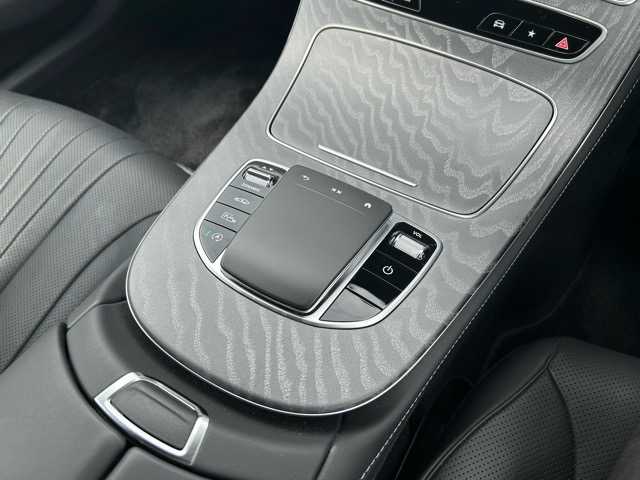 メルセデス・ベンツ Ｍ・ベンツ ＣＬＳ２２０ｄ スポーツ エクスクルーシブPKG 千葉県 2022(令4)年 1.4万km ダイヤモンドホワイト ワンオーナー/純正ナビ/Bluetooth/フルセグTV/ETC2.0/全方位カメラ/前後ドライブレコーダー/置くだけ充電/Apple Car Play/エクスクルーシブパッケージ/レーダークルーズコントロール/ヘッドアップディスプレイ/全席シートヒーター/運転席・助手席エアシート/運転席・助手席パワーシート/メモリー機能付きパワーシート/ガラスルーフ/革シート/ステアリングスイッチ/電動格納ウインカーミラー/マルチビームLED/スペアキー×１/純正フロアマット/保証書/取扱説明書