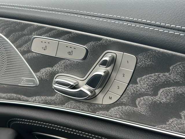 メルセデス・ベンツ Ｍ・ベンツ ＣＬＳ２２０ｄ スポーツ エクスクルーシブPKG 千葉県 2022(令4)年 1.4万km ダイヤモンドホワイト ワンオーナー/純正ナビ/Bluetooth/フルセグTV/ETC2.0/全方位カメラ/前後ドライブレコーダー/置くだけ充電/Apple Car Play/エクスクルーシブパッケージ/レーダークルーズコントロール/ヘッドアップディスプレイ/全席シートヒーター/運転席・助手席エアシート/運転席・助手席パワーシート/メモリー機能付きパワーシート/ガラスルーフ/革シート/ステアリングスイッチ/電動格納ウインカーミラー/マルチビームLED/スペアキー×１/純正フロアマット/保証書/取扱説明書