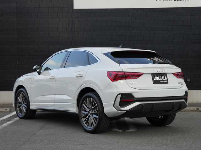 アウディ Ｑ３ 35TFSI Sライン 静岡県 2020(令2)年 1.9万km グレイシアホワイトメタリック ワンオーナー /AudyプレセンスACC/レーンアシスト　サイドアシスト /MMIナビフルセグTV BluetoothUSB/全方位カメラ/ブラックレザーシート シートヒーター /前席パワーシート/ワイヤレス充電/パワーバックドア /KAROフロアマッド/ドライブレコーダー/GPSレーダー/DSRCETC