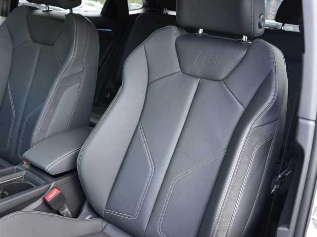 アウディ Ｑ３ 35TFSI Sライン 静岡県 2020(令2)年 1.9万km グレイシアホワイトメタリック ワンオーナー /AudyプレセンスACC/レーンアシスト　サイドアシスト /MMIナビフルセグTV BluetoothUSB/全方位カメラ/ブラックレザーシート シートヒーター /前席パワーシート/ワイヤレス充電/パワーバックドア /KAROフロアマッド/ドライブレコーダー/GPSレーダー/DSRCETC