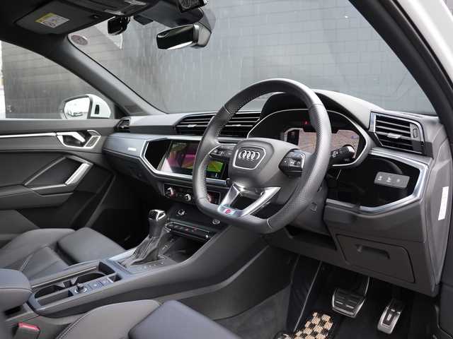 アウディ Ｑ３ 35TFSI Sライン 静岡県 2020(令2)年 1.9万km グレイシアホワイトメタリック ワンオーナー /AudyプレセンスACC/レーンアシスト　サイドアシスト /MMIナビフルセグTV BluetoothUSB/全方位カメラ/ブラックレザーシート シートヒーター /前席パワーシート/ワイヤレス充電/パワーバックドア /KAROフロアマッド/ドライブレコーダー/GPSレーダー/DSRCETC