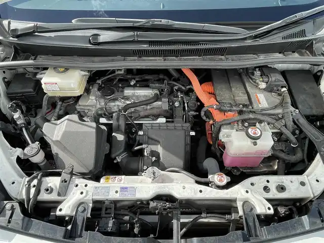 トヨタ ヴォクシー ハイブリッド ZS 煌Ⅲ 滋賀県 2021(令3)年 8万km ホワイトパールクリスタルシャイン 純正ナビ/(Bluetooth/フルセグ/CD/DVD)/モデリスタエアロ/トヨタセーフティーセンス/・プリクラッシュセーフティ/・レーンキープアシスト/・先行車発進告知/・Autoハイビーム/LEDオートライト/フォグ/クルーズコントロール/両側電動スライドドア/フリップダウンモニター/バックカメラ/ハーフレザーシート/シートヒーター/ETC2.0/前後ドライブレコーダー/電動格納ミラー/USB