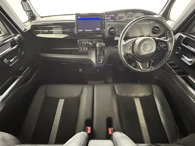 ホンダ Ｎ ＢＯＸ カスタム L ターボ 佐賀県 2021(令3)年 5万km クリスタルブラックパール 純正8インチGathersナビ/フルセグTV/DVD/CD/Bluetooth/バックカメラ/衝突被害軽減システム/レーダークルーズコントロール/レーンアシスト/ロードサインアシスト/オートライト/オートマチックハイビーム/LEDヘッドライト/LEDフォグライト/前方ドライブレコーダー/ビルトインETC/両側パワースライドドア/クリアランスソナー/運転席・助手席シートヒーター/ハーフレザーシート/パドルシフト/後席サンシェード/シートバックテーブル/ISOFIX対応シート/チップアップシート/純正15インチアルミホイール/純正フロアマット