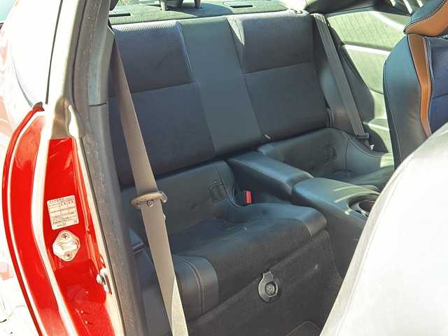 トヨタ ８６ GT リミテッド ブラックPKG 静岡県 2019(平31)年 8万km ピュアレッド 純正ナビ/・FM/AM/・CD/DVD/・フルセグTV/・SD録音/・Bluetooth/主要装備/・ＴＲＤエアロ/・ＥＴＣ/・パドルシフト/・オートエアコン/・シートヒーター/・サイドカーテンエアバッグ/・リアフォグ/・オートライト/・ＬＥＤライト/・クルーズコントロール/・ブレンボ製ブレーキ/・純正アルミホイール(ブラック塗装)