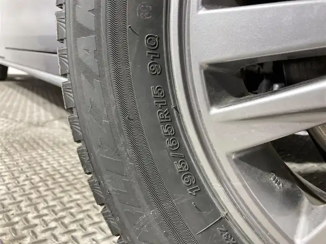 トヨタ エスクァイア Gi ブラックテーラード 大阪府 2016(平28)年 3.4万km ブラック 社外エアロ 社外ナビ(フルセグ/DVD再生/Bluetooth) 衝突軽減 後席モニター 両側パワースライドドア バックカメラ ETC トヨタセーフティセンス クルコン ハーフレザー シートヒーター