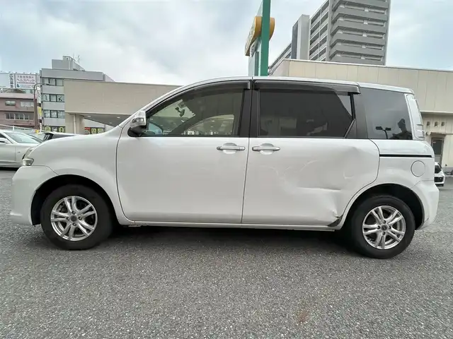 トヨタ シエンタ DICE リミテッド 神奈川県 2013(平25)年 8.2万km ホワイトパールクリスタルシャイン ワンオーナー/４WD/純正ナビ＆フルセグTV/CD/DVD/HDD/SD/AUX/社外後席モニター/ETC/両側パワースライドドア/純正14inアルミホイール/フォグランプ/電動格納ミラー/Wエアバック/リモコンキー/ABS/ドアバイザー/フロアマット/取扱説明書/保証書/スペアキー有
