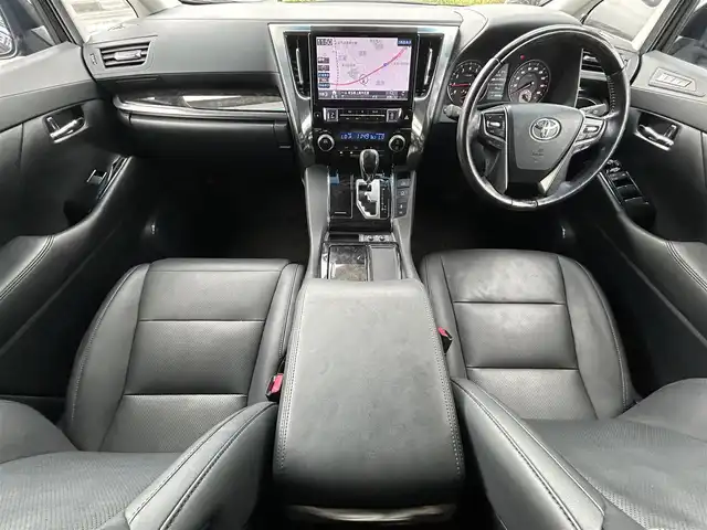 トヨタ アルファード S Cパッケージ 埼玉県 2021(令3)年 4.9万km ブラック ワンオーナー/HDDナビ/(AM/FM/BT)/フルセグTV/フリップダウンモニター/Toyota Safety Sense/・プリクラッシュセーフティ/・レーントレーシングアシスト/・アダプティブハイビームシステム/・オートマチックハイビーム/・ロードサインアシスト/・レーダークルーズコントロール（全車速追従機能付き）/・先行車発信告知機能/デジタルインナーミラー　/サンルーフ/モデリスタエアロ/アイドリングストップ/コーナーセンサー前後/ダブルエアコン/スマートキー×２/プッシュスタート/ステアリングスイッチ/100V充電/ステアリングリモコン/オットマン/本革シート/前席パワーシート/前席シートメモリー/前席エアシート/両側パワースライドドア/パワーバックドア/純正ドアバイザー/純正アルミホイール１８インチ/車両/ナビ 取扱説明書/保証書