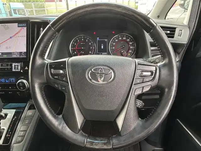 トヨタ アルファード S Cパッケージ 埼玉県 2021(令3)年 4.9万km ブラック ワンオーナー/HDDナビ/(AM/FM/BT)/フルセグTV/フリップダウンモニター/Toyota Safety Sense/・プリクラッシュセーフティ/・レーントレーシングアシスト/・アダプティブハイビームシステム/・オートマチックハイビーム/・ロードサインアシスト/・レーダークルーズコントロール（全車速追従機能付き）/・先行車発信告知機能/デジタルインナーミラー　/サンルーフ/モデリスタエアロ/アイドリングストップ/コーナーセンサー前後/ダブルエアコン/スマートキー×２/プッシュスタート/ステアリングスイッチ/100V充電/ステアリングリモコン/オットマン/本革シート/前席パワーシート/前席シートメモリー/前席エアシート/両側パワースライドドア/パワーバックドア/純正ドアバイザー/純正アルミホイール１８インチ/車両/ナビ 取扱説明書/保証書