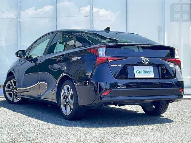 トヨタ プリウス Sツーリングセレクション 福岡県 2021(令3)年 6.6万km アティチュードブラックマイカ 純正９インチナビ　/（全方位カメラ、Bカメラ、TV、HDMI 、Bluetooth）　/シートヒーター　/ビルトインＥＴＣ　/ドライブレコーダー前/１００Ｖ充電　/クルーズコントロール　/車両接近警報 /横揺れ防止 /先行車発信告知 /クリアランスソナー /LEDヘッドライト/プッシュスタート/ステアリングボタン